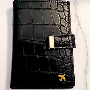 Béis Passport Cover in Black Croc